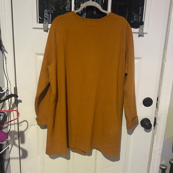 Rafaella Golden Knit Top - Picture 2 of 7